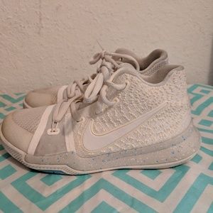 Nike Kyrie Tennis Shoes Boys Size 1